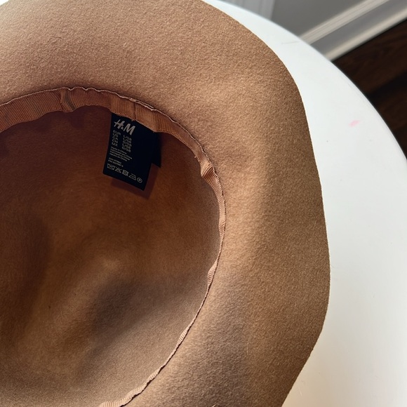H&M Camel Colored Fedora Hat 100% Felted Wool with Vegan Leather Belt Tan Brown - Picture 8 of 16